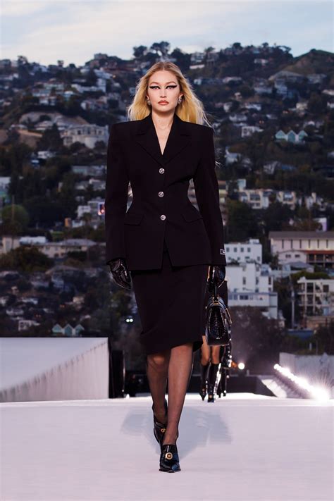 versace fall|versace runway fashion.